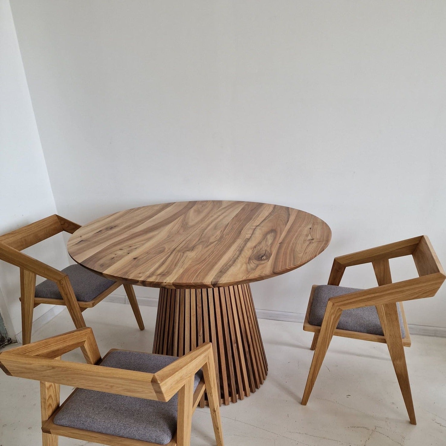 Chaise de salle à manger Vivien en chêne