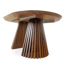 Table à manger ronde extensible Vivien en noyer plus foncé | S10Home