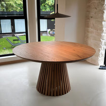 Table à manger ronde extensible Vivien en chêne chocolaté | S10Home